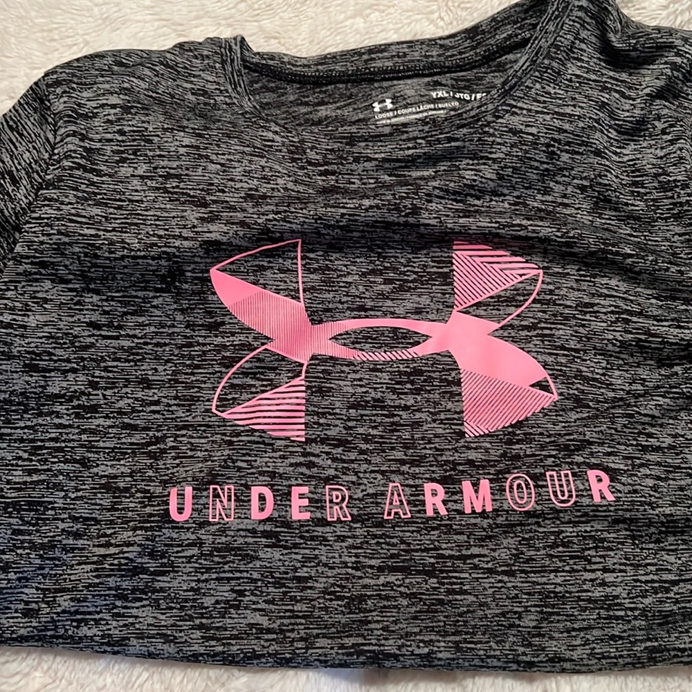 Under Armour kids short sleeve shirt